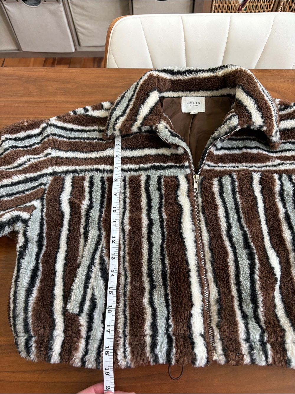 Le Lis Striped Teddy Faux Shearling Cropped Jacket Size Small - Picture 7 of 8